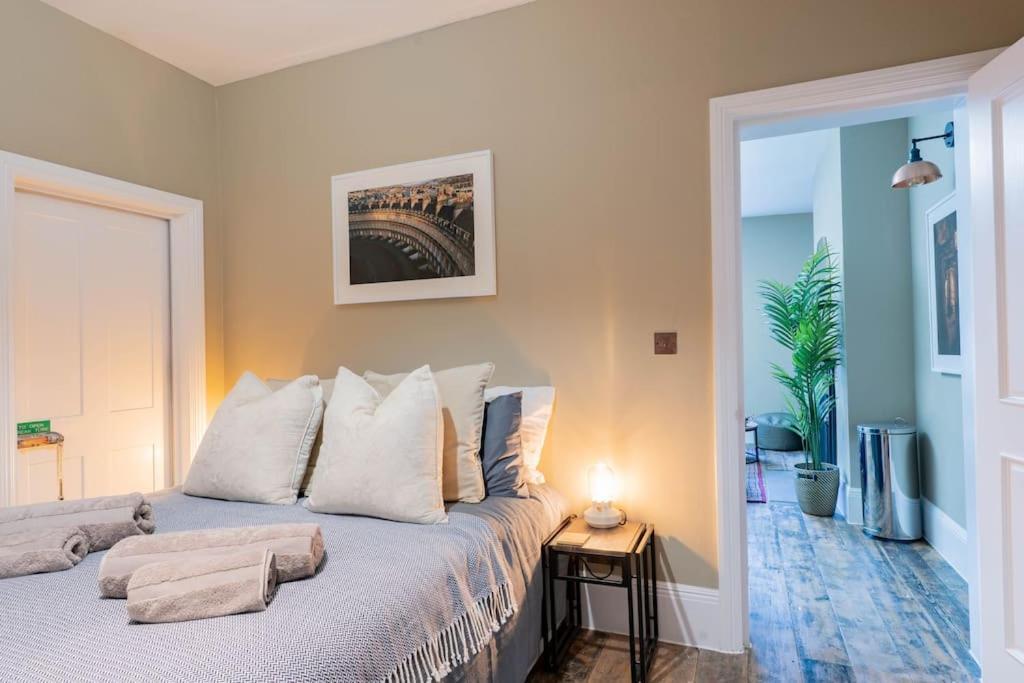 Stunning Boutique Flat In Central Location - Beatrice 巴斯 外观 照片