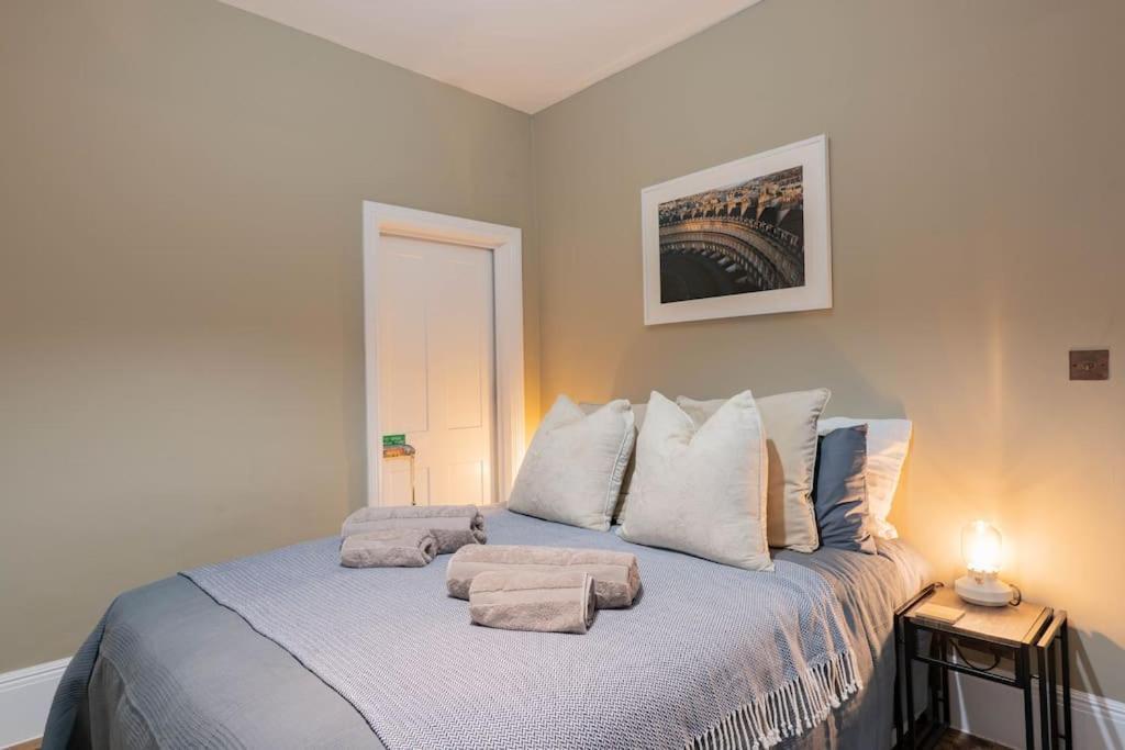 Stunning Boutique Flat In Central Location - Beatrice 巴斯 外观 照片